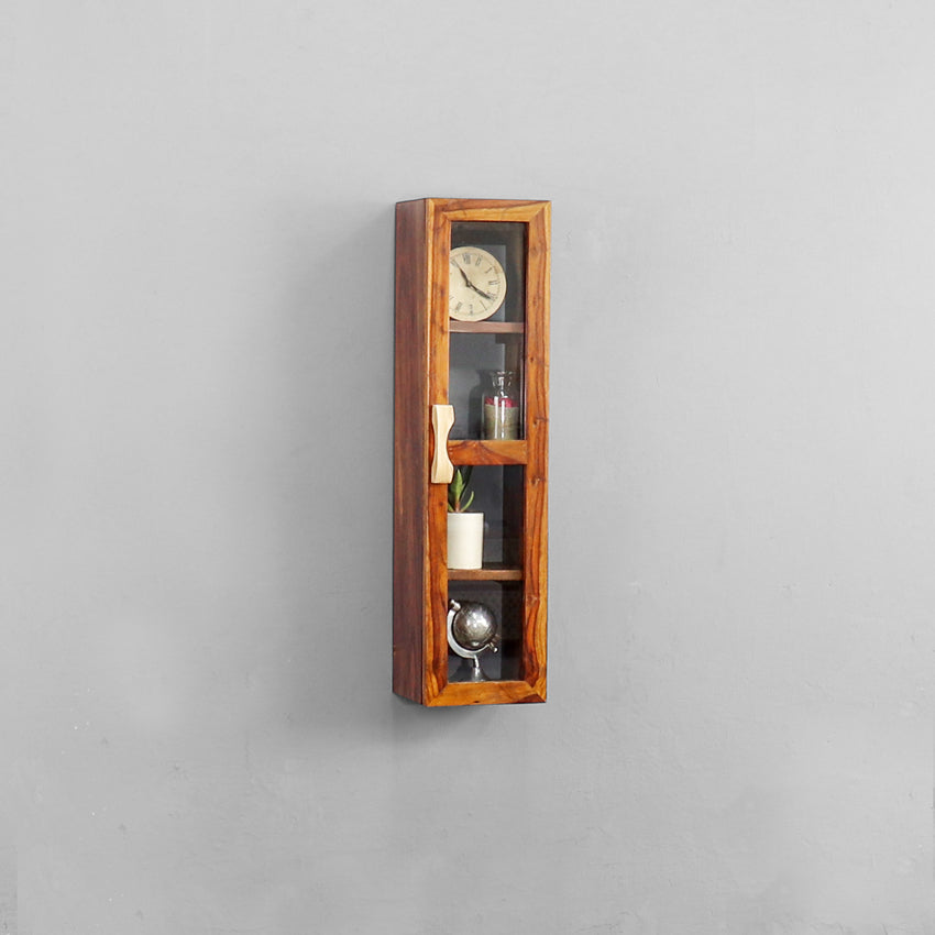 Conch vertical wall shelf
