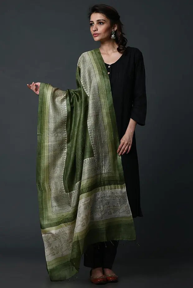 Green handpainted tussar silk dupatta - Fabuliv